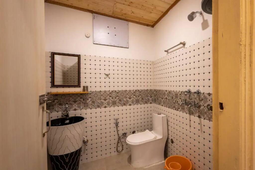The Hill Story, Entire Chalet, Offbeat,Cozy Mussoorie Eksteriør billede